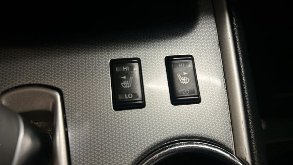 Used 2017 Blue Nissan SL image 23
