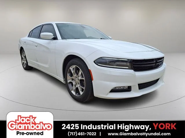 Used 2017 White Dodge SXT image 1