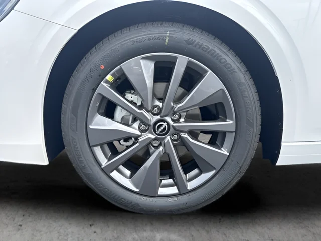 New 2026 White Nissan SL image 24