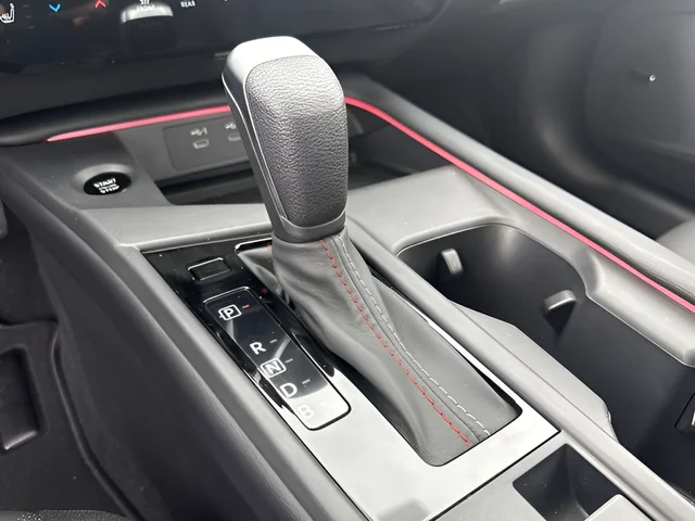 2026 Nissan Sentra SR - Photo 11