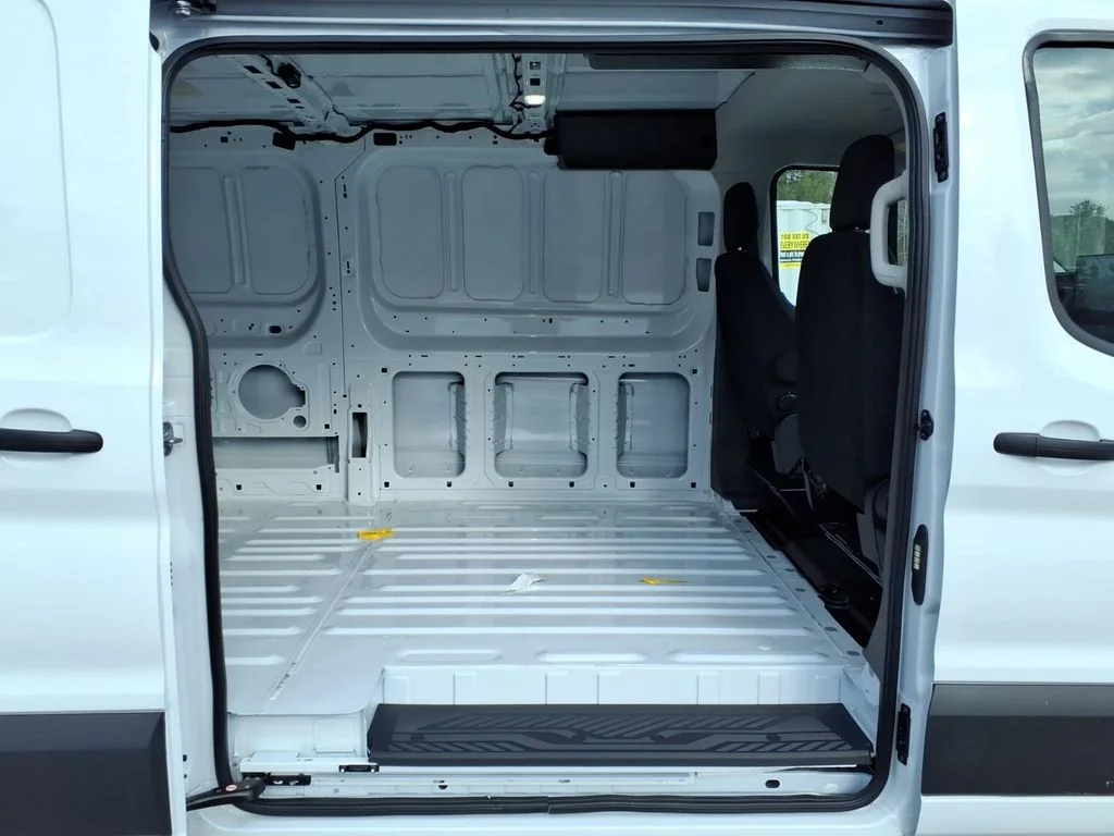 New 2026 Oxford White Ford Base image 10