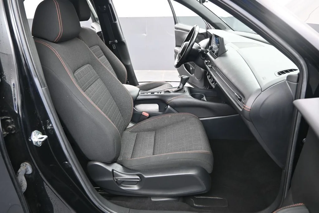 Used 2025  Honda Sport image 24