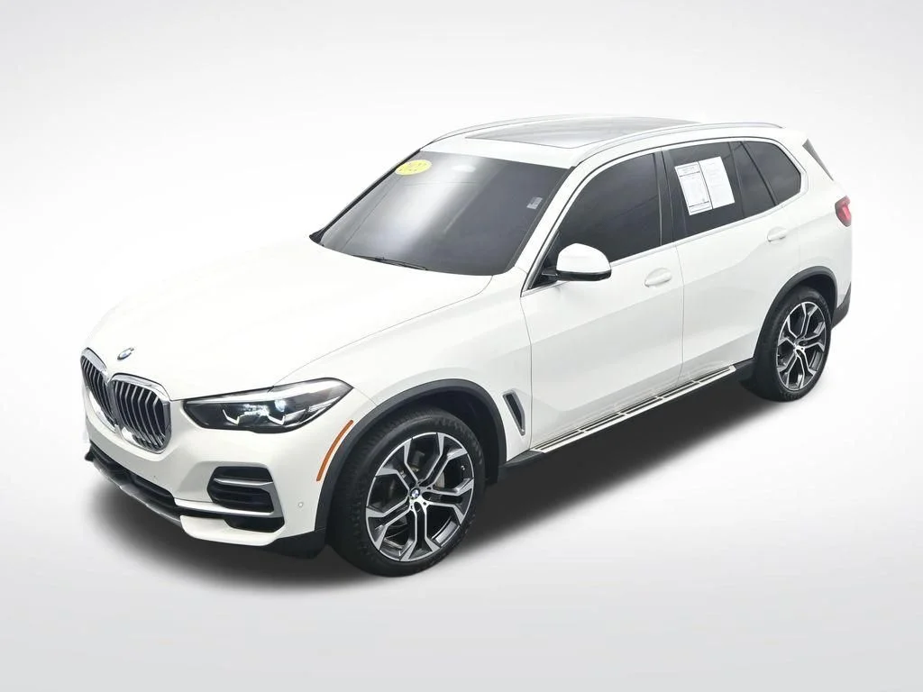 Used 2022 White BMW sDrive40i image 23