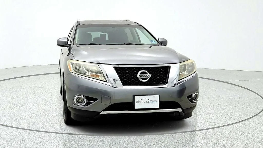 Used 2016 Gun Metallic Nissan 4WD 4dr SV image 2