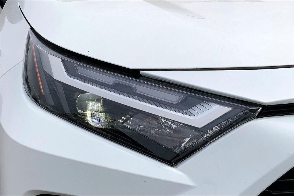Used 2024 White Toyota Woodland Edition image 31
