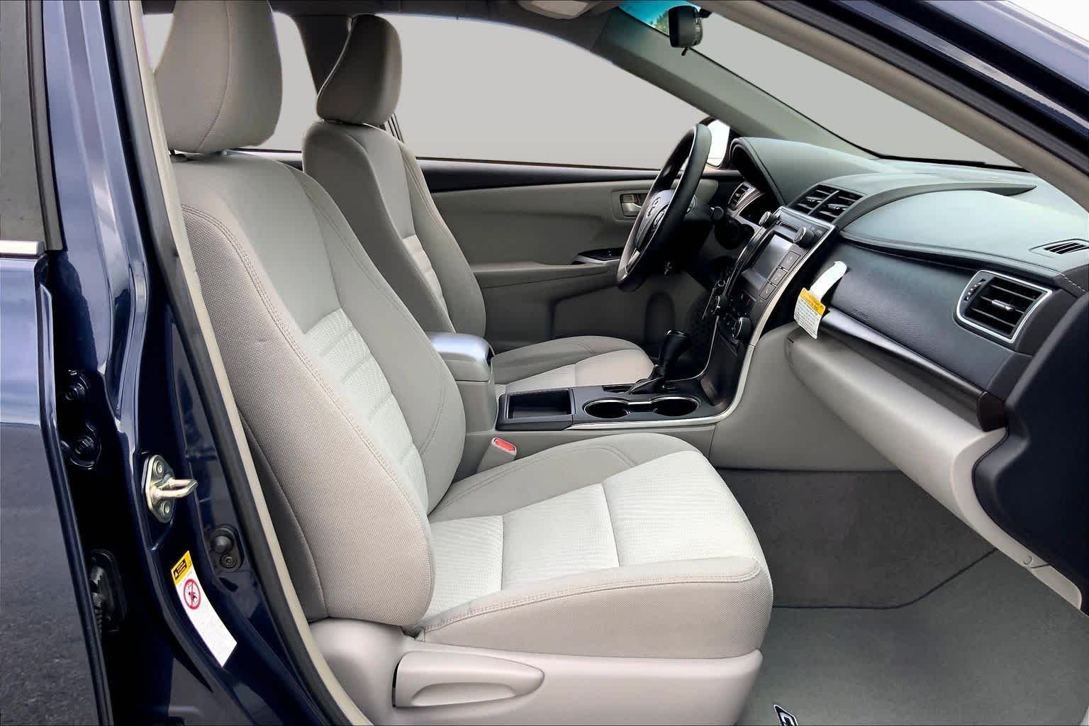 Used 2015 Parisian Night Pearl Toyota LE image 9
