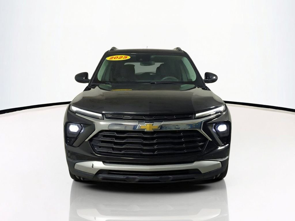 Used 2025 Black Chevrolet LT image 3