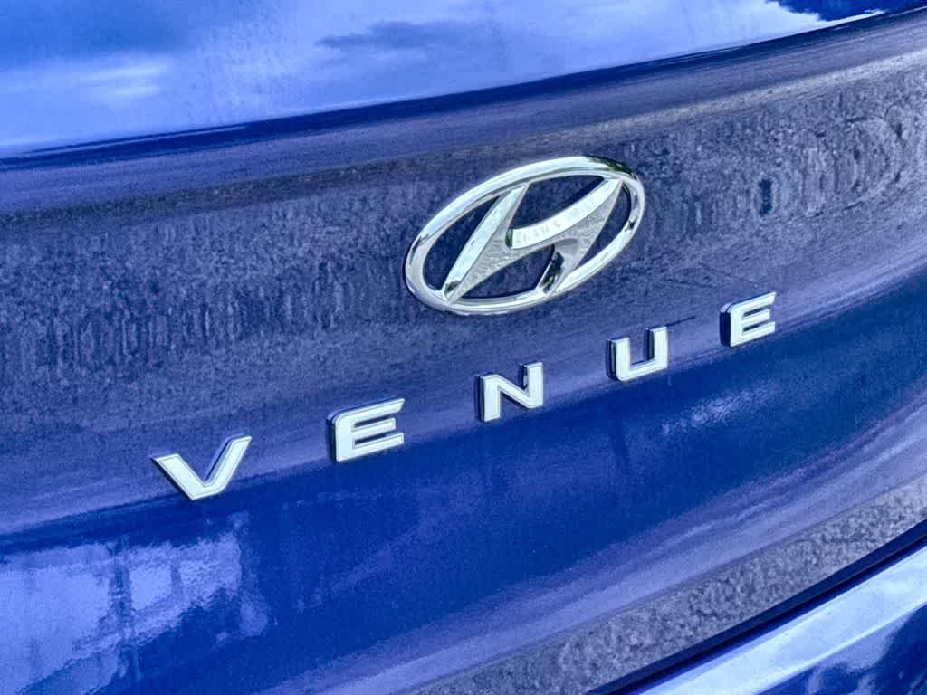 Used 2021 Intense Blue Hyundai SE image 10