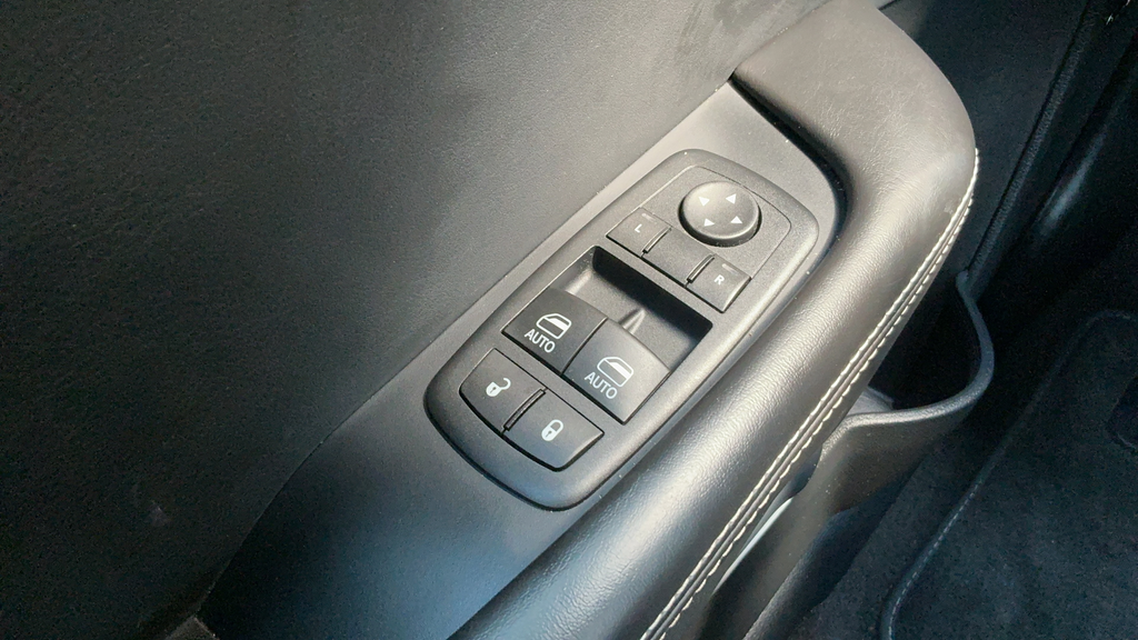 Used 2015 Pitch Black Clearcoat Dodge SRT 392 Supercharged image 10