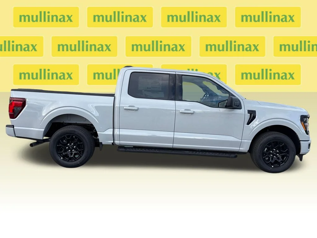 New 2026 White Ford XLT image 15