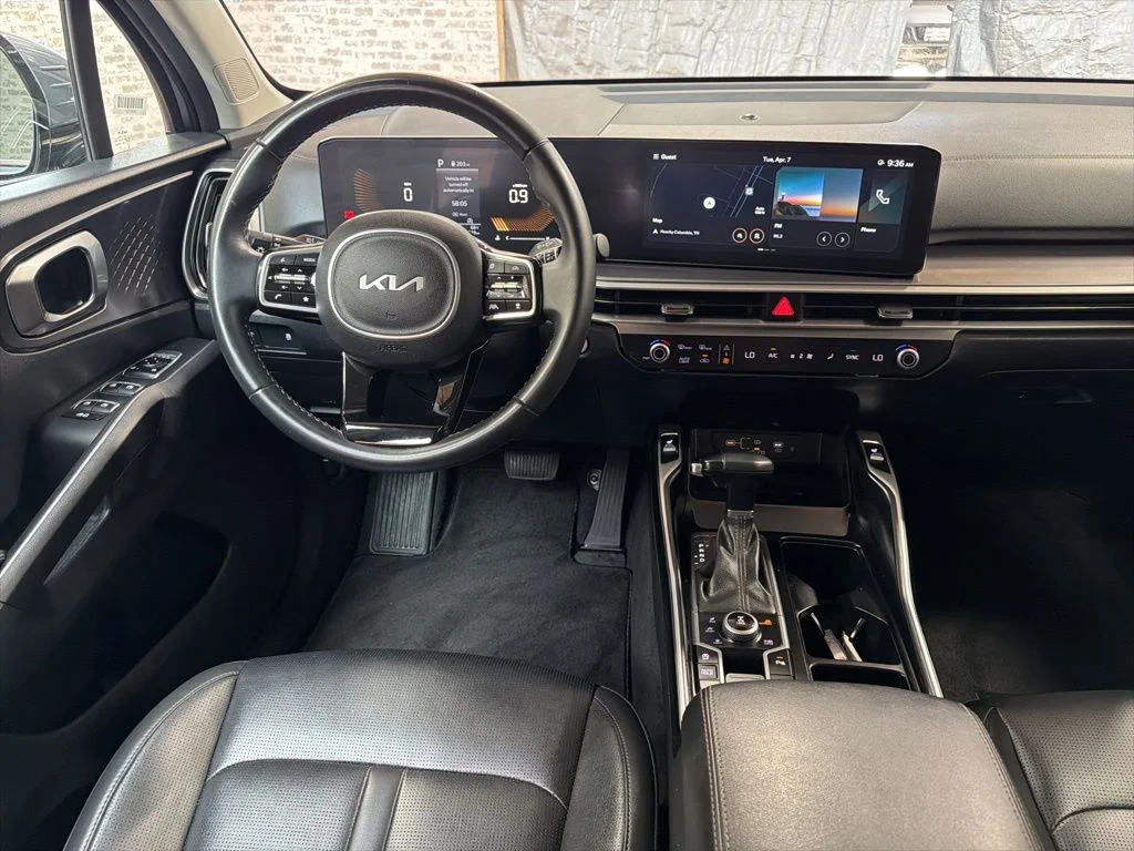 Used 2024 Silver Kia S image 15