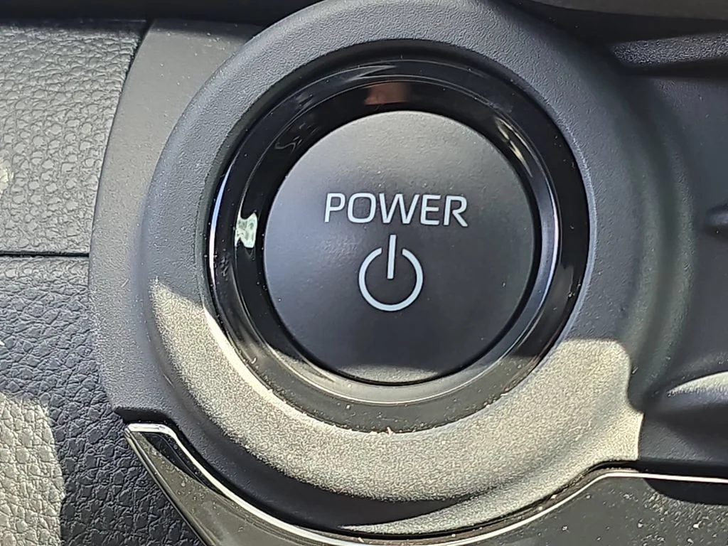 Used 2025 White Toyota XLE image 30