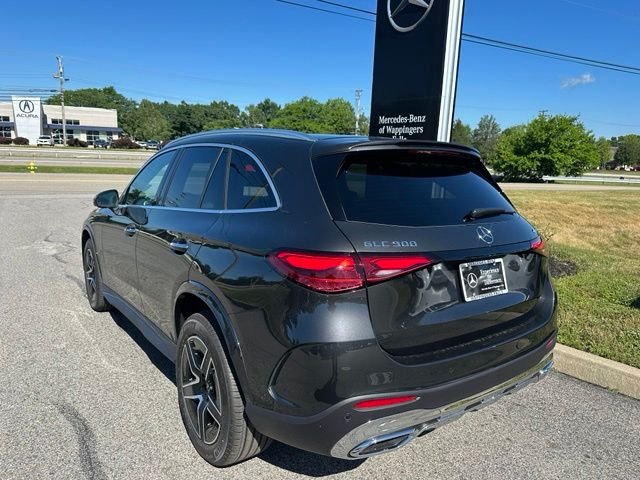 New 2026 Graphite Grey Metallic Mercedes-Benz GLC 300 image 3