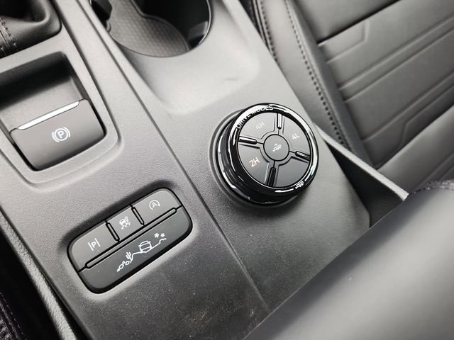 New 2025 Carbonized Gray Metallic Ford LARIAT® image 21