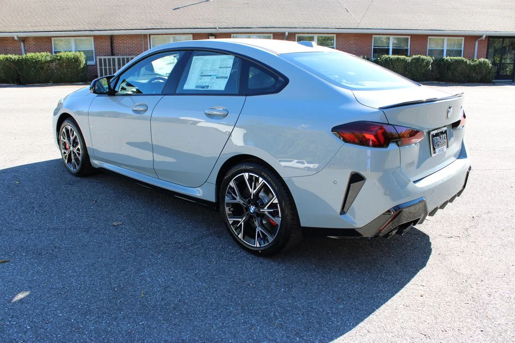 2026 BMW 2 Series M235 - Photo 6