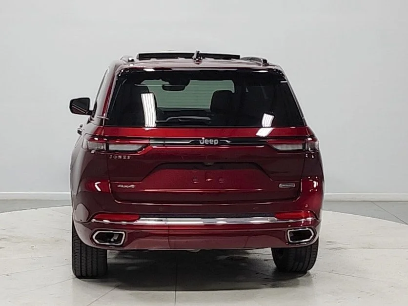 Used 2023 Red Jeep Overland image 6