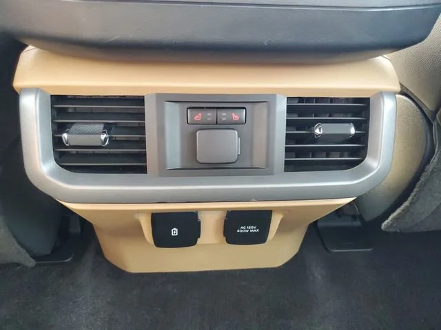Used 2021 White Ford Lariat image 26
