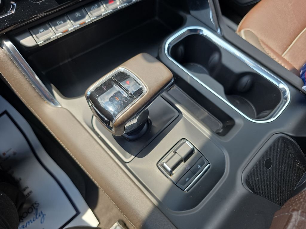 Used 2025 White GMC Denali image 22