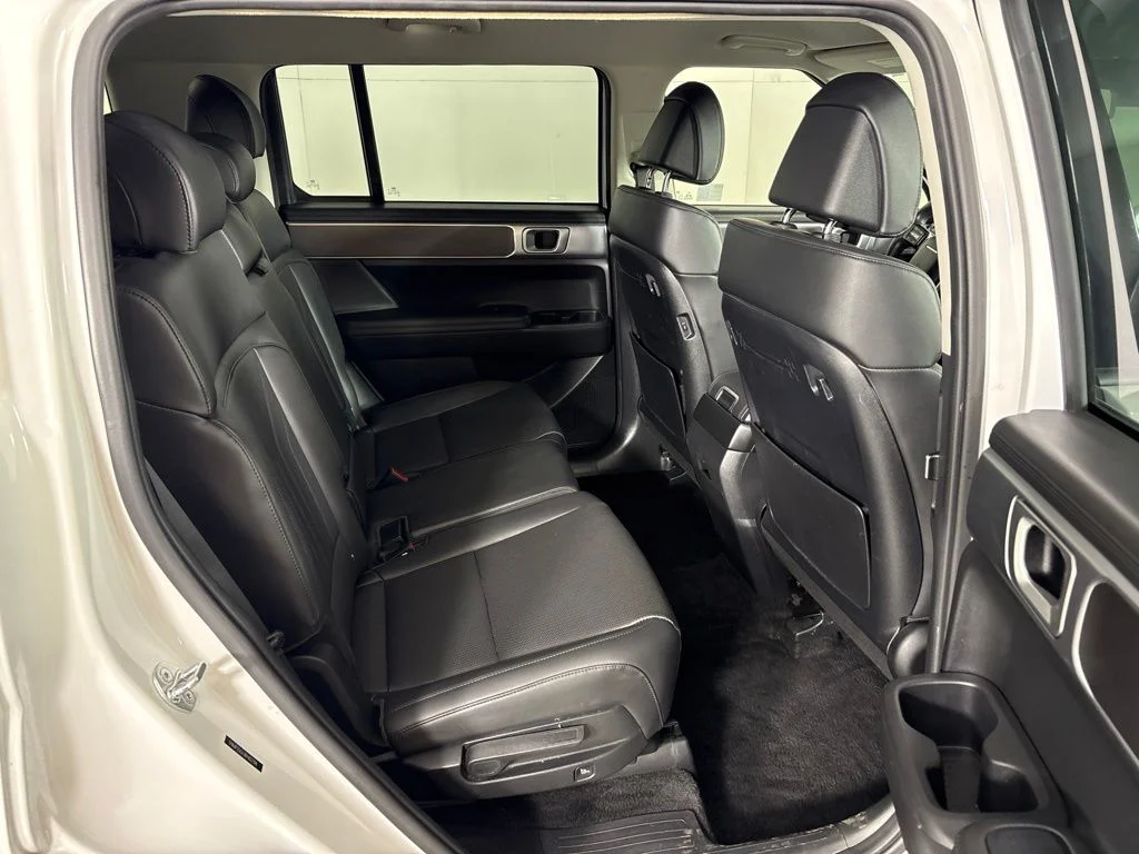 Used 2024 White Hyundai SEL image 20