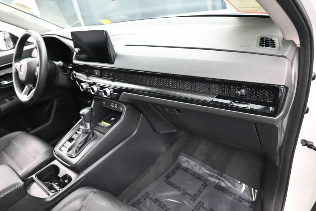Used 2024 White Honda EX-L image 45