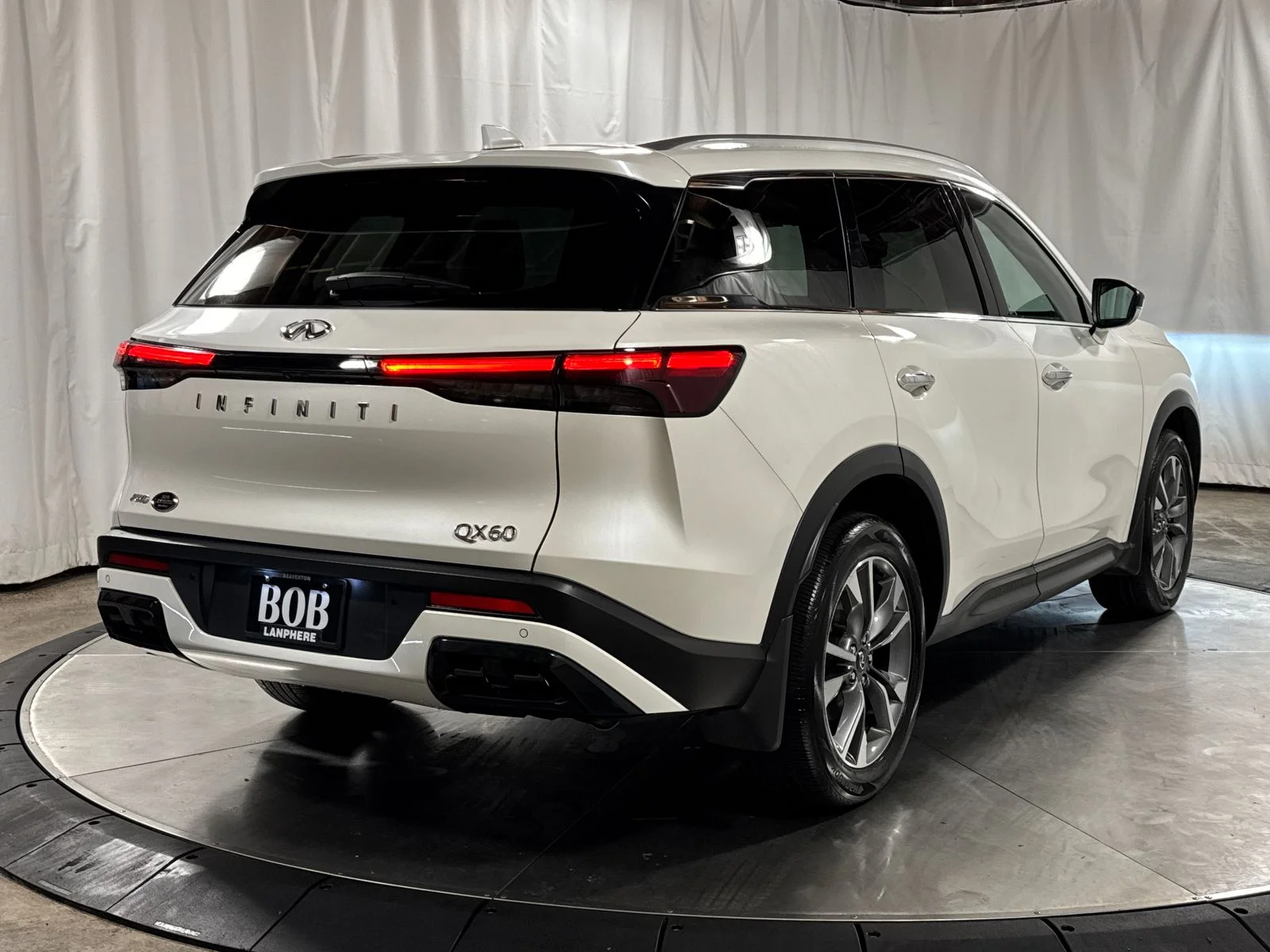 2025 INFINITI QX60 LUXE - Photo 10