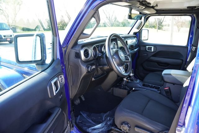 Used 2019 Blue Jeep Unlimited Sahara image 15