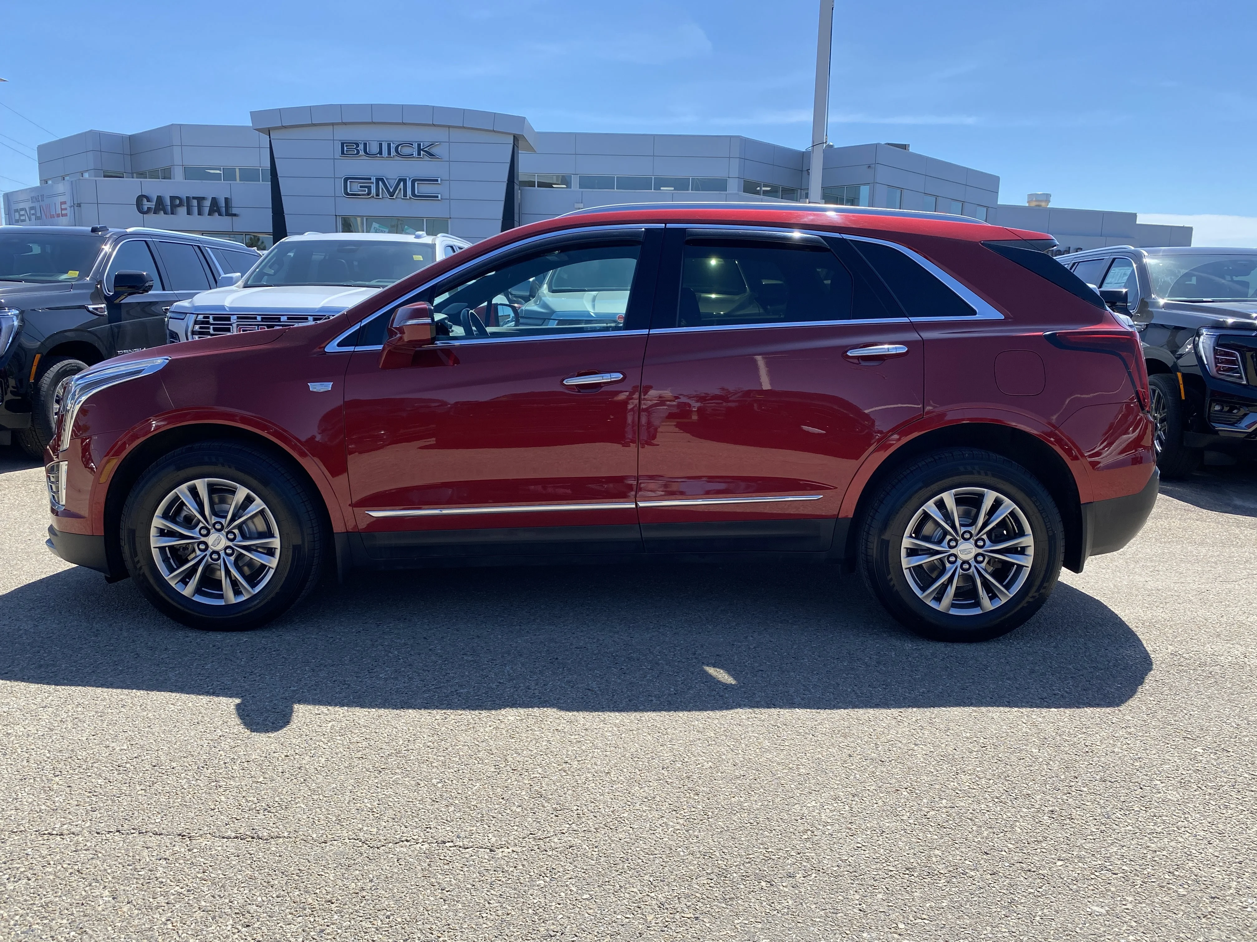 Used 2021 Red Cadillac AWD Premium Luxury * PANORAMIC SUNROOF * RADAR CRUISE * REMOTE STARTER * image 2