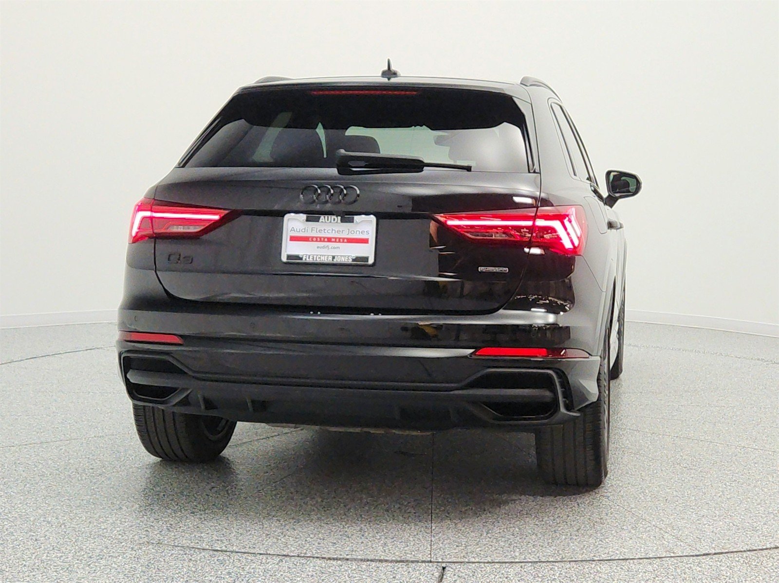 Used 2023 Mythos Black Metallic Audi S line Premium image 6