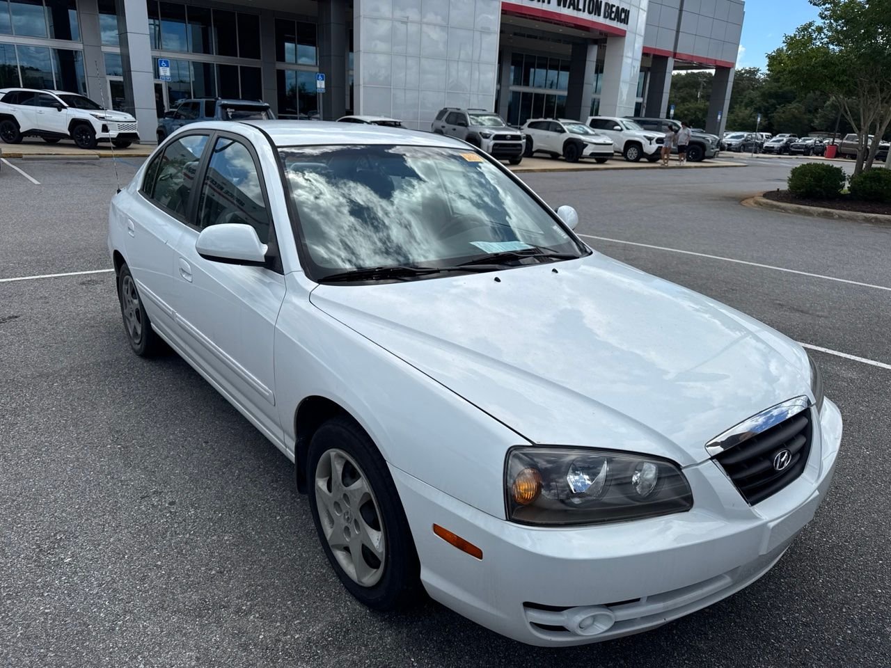 Used 2005 White Hyundai GLS image 2