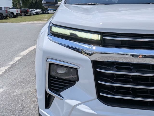 New 2027 Summit White Chevrolet LT image 10