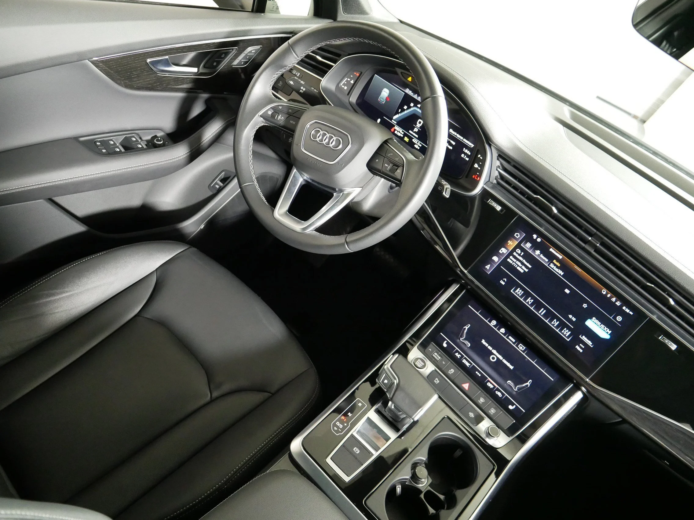 2025 Audi Q7 Premium Plus - Photo 9