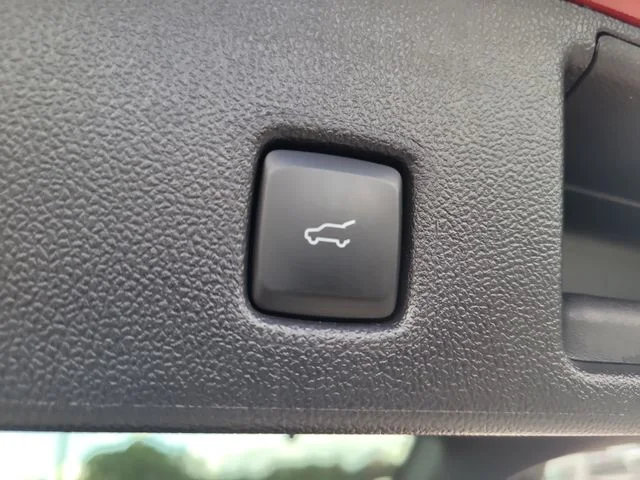 Used 2025 Red Ford Active image 11
