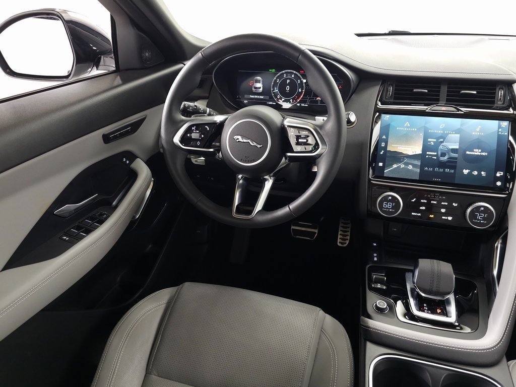 2024 JAGUAR E-PACE - Image 18