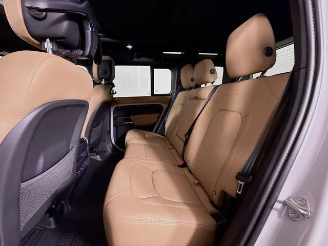 Used 2026 Gray Land Rover S image 24