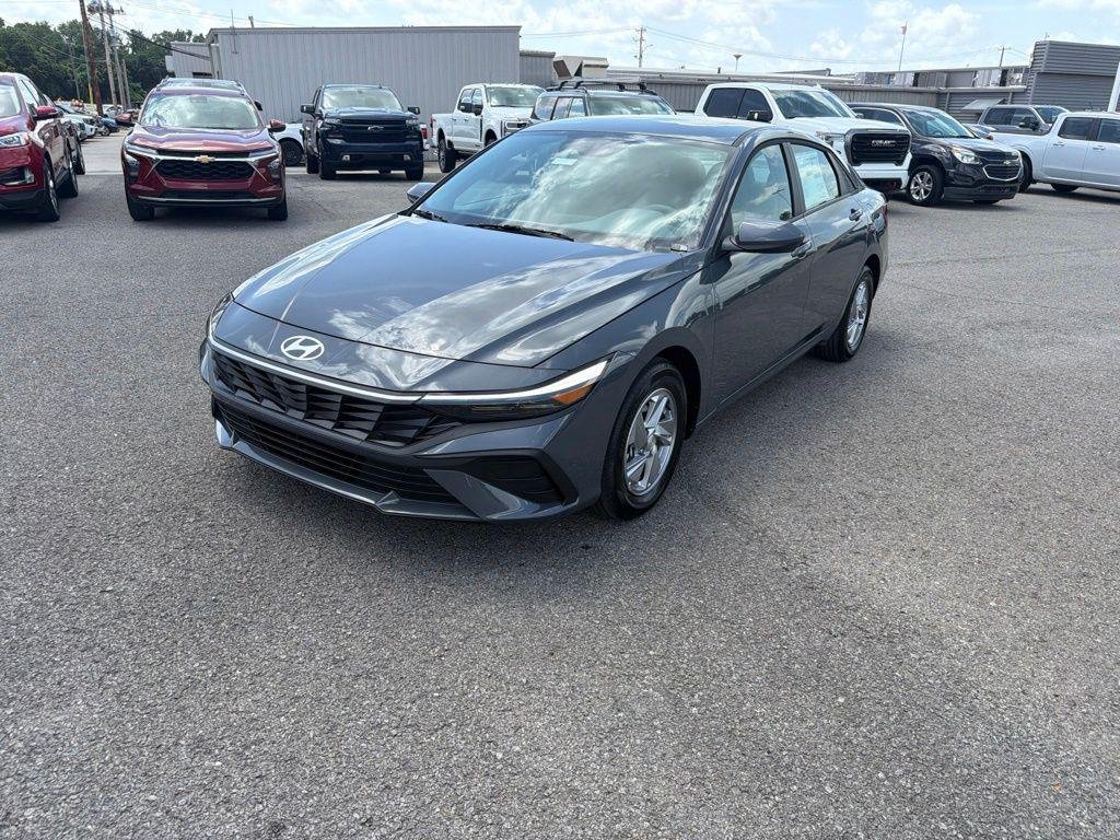 New 2026 Gray Hyundai SE image 7
