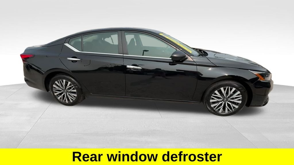 Used 2025 Black Nissan 2.5 SV image 11
