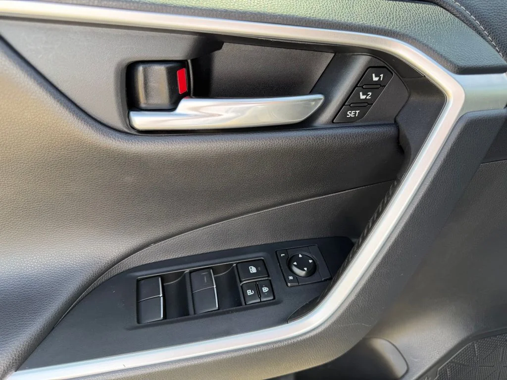 Used 2019 Gray Toyota Limited image 10