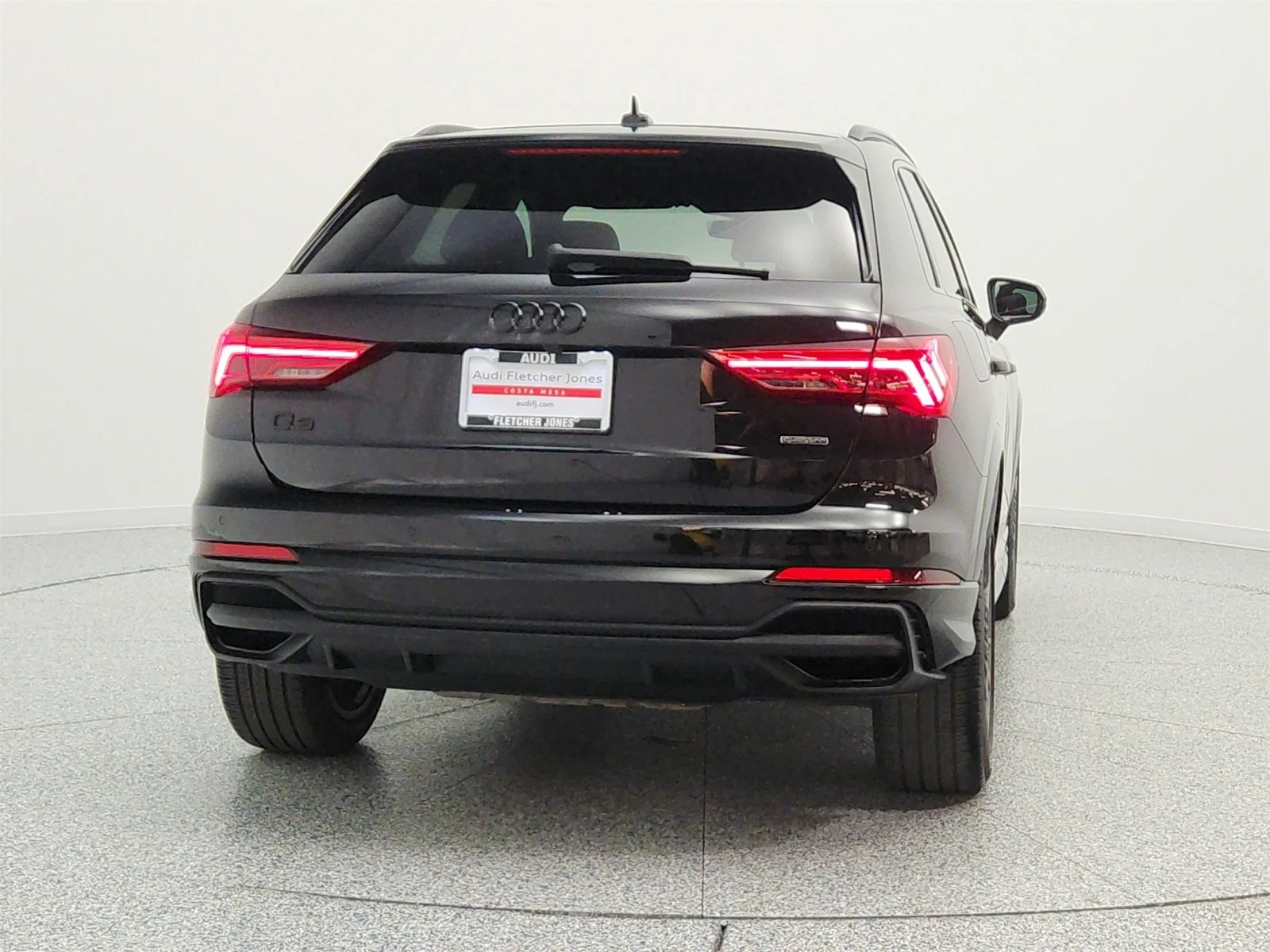 Used 2023 Mythos Black Metallic Audi S line Premium image 6