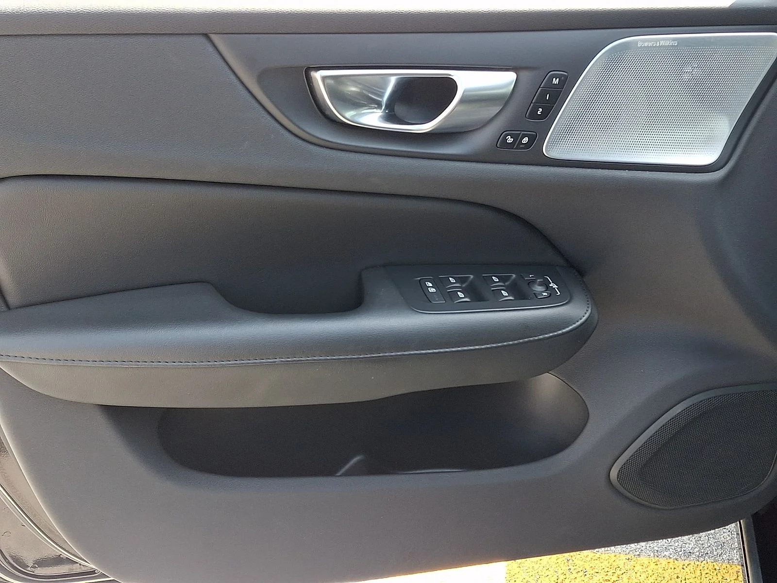 Used 2024 Black Volvo Ultimate image 13