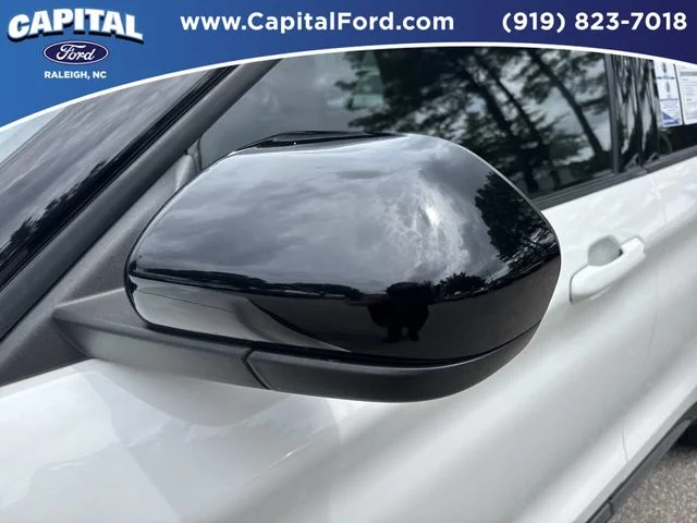 Used 2023 White Ford XLT image 12
