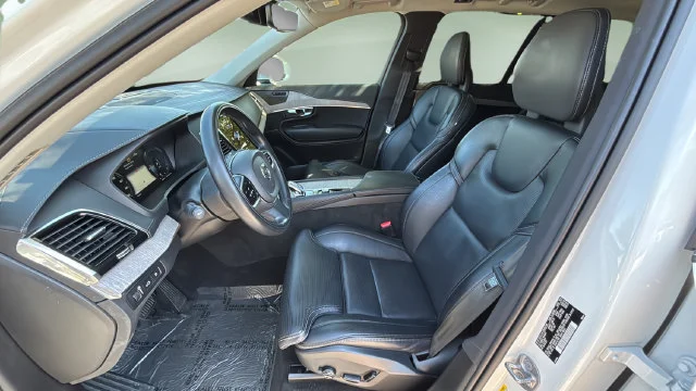 Used 2022 White Volvo T8 Inscription 7 Passenger image 18