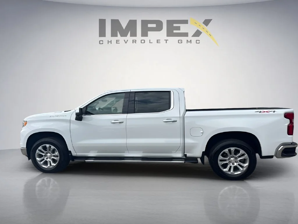 Used 2025 Summit White Chevrolet LTZ image 2
