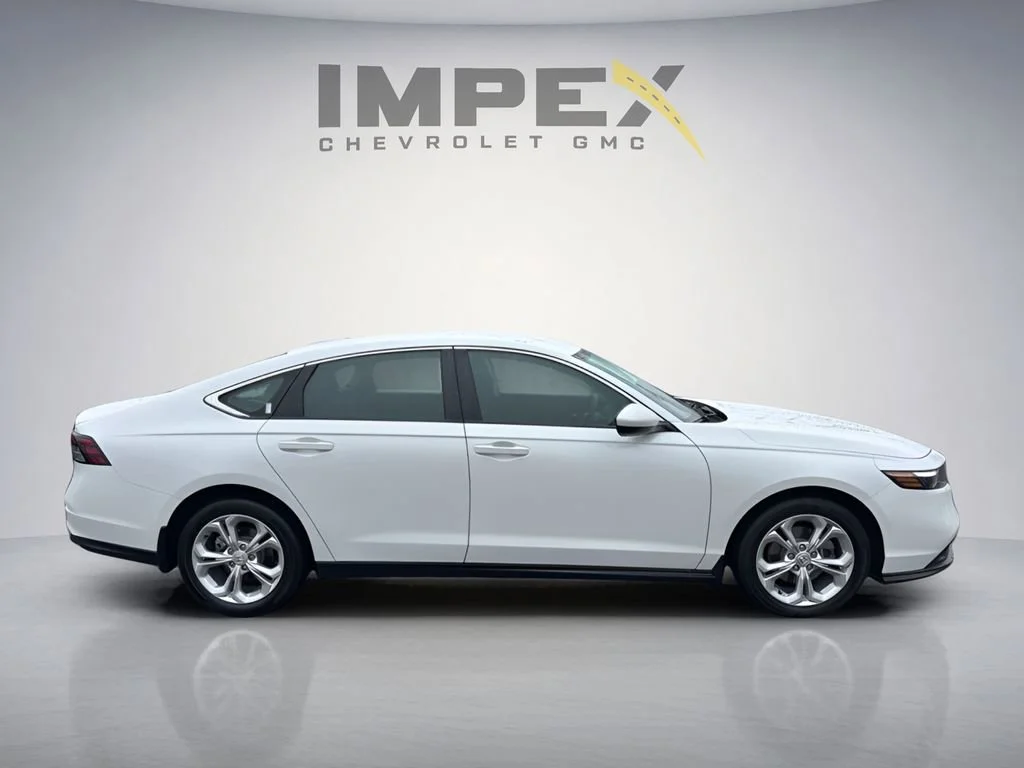 Used 2024 White Honda LX image 6