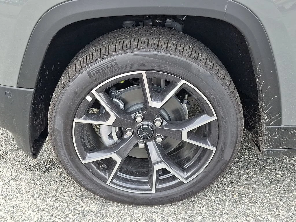 New 2026 Sting-Gray Clearcoat Jeep Overland image 19