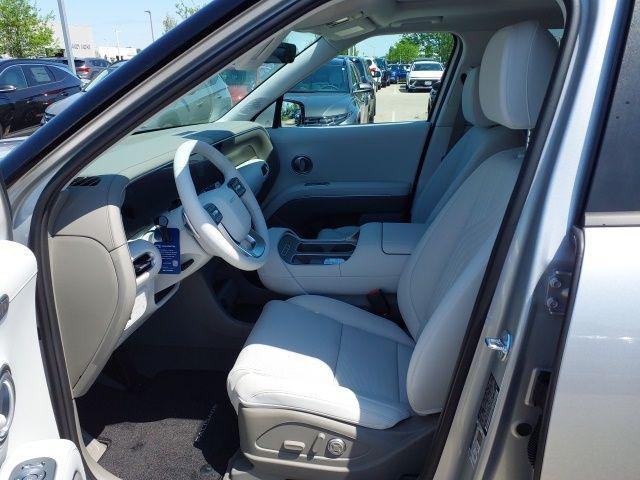 New 2026 Silver Hyundai Blue SEL Premium image 9