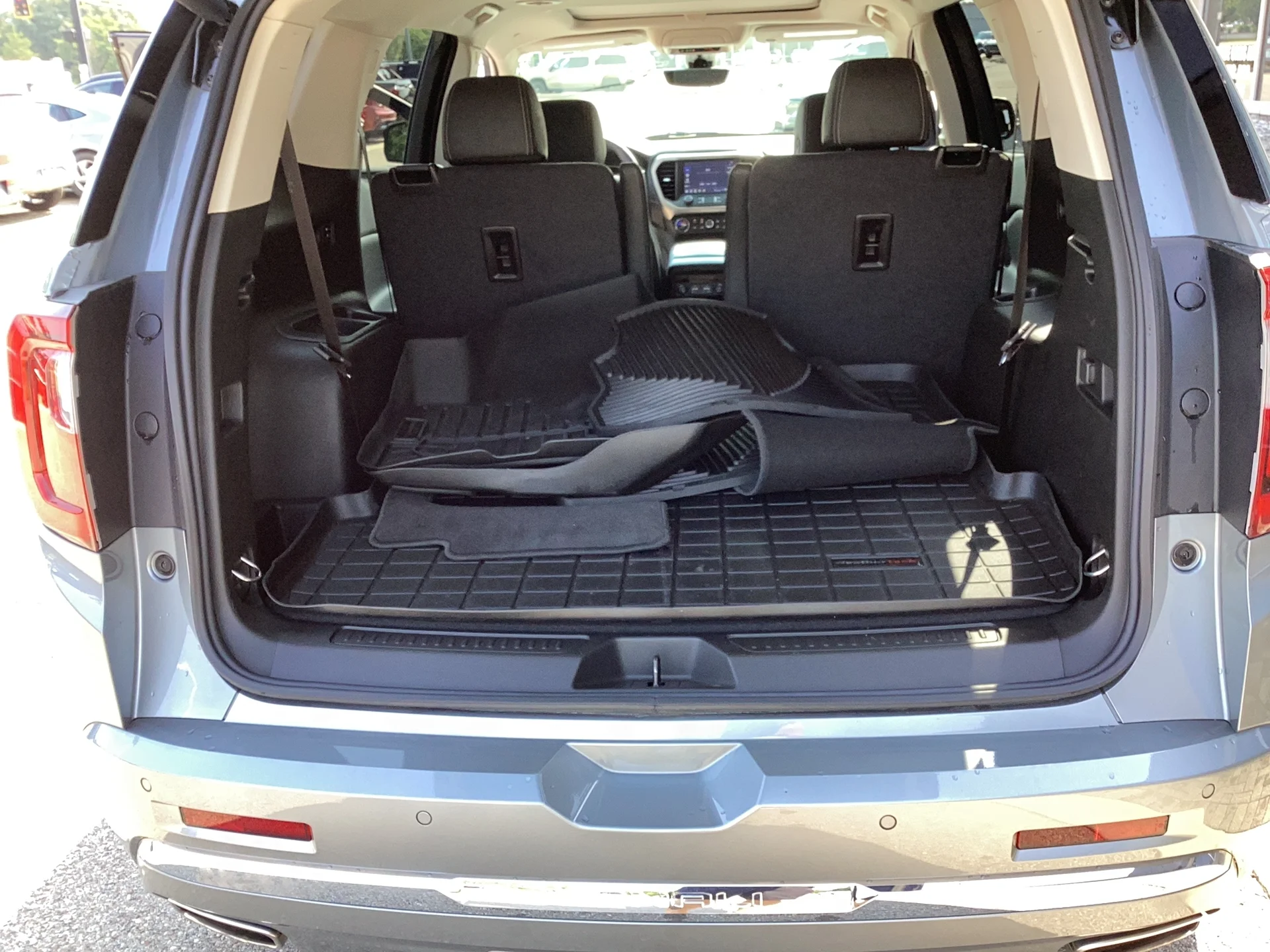 Used 2023 Sterling Metallic GMC Denali image 14