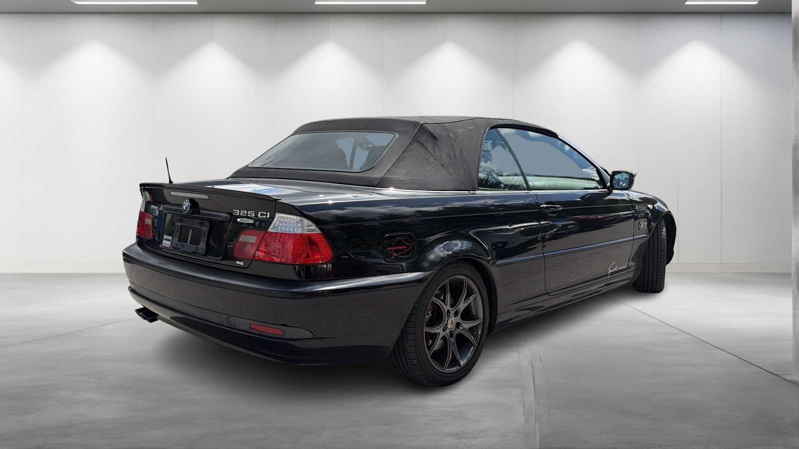 Used 2004 Jet Black BMW 325Ci image 8