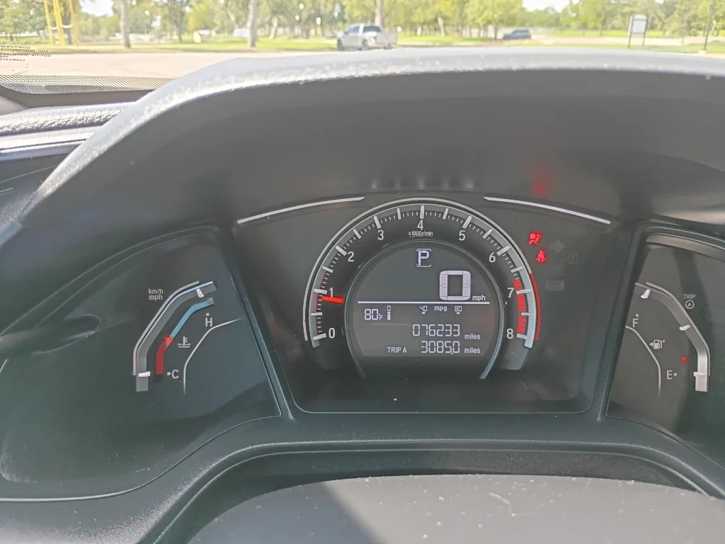 Used 2018 Crystal Black Pearl Honda LX-P image 25