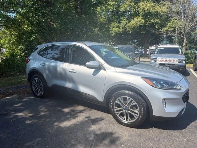 Used 2020 Ingot Silver Ford SEL image 3