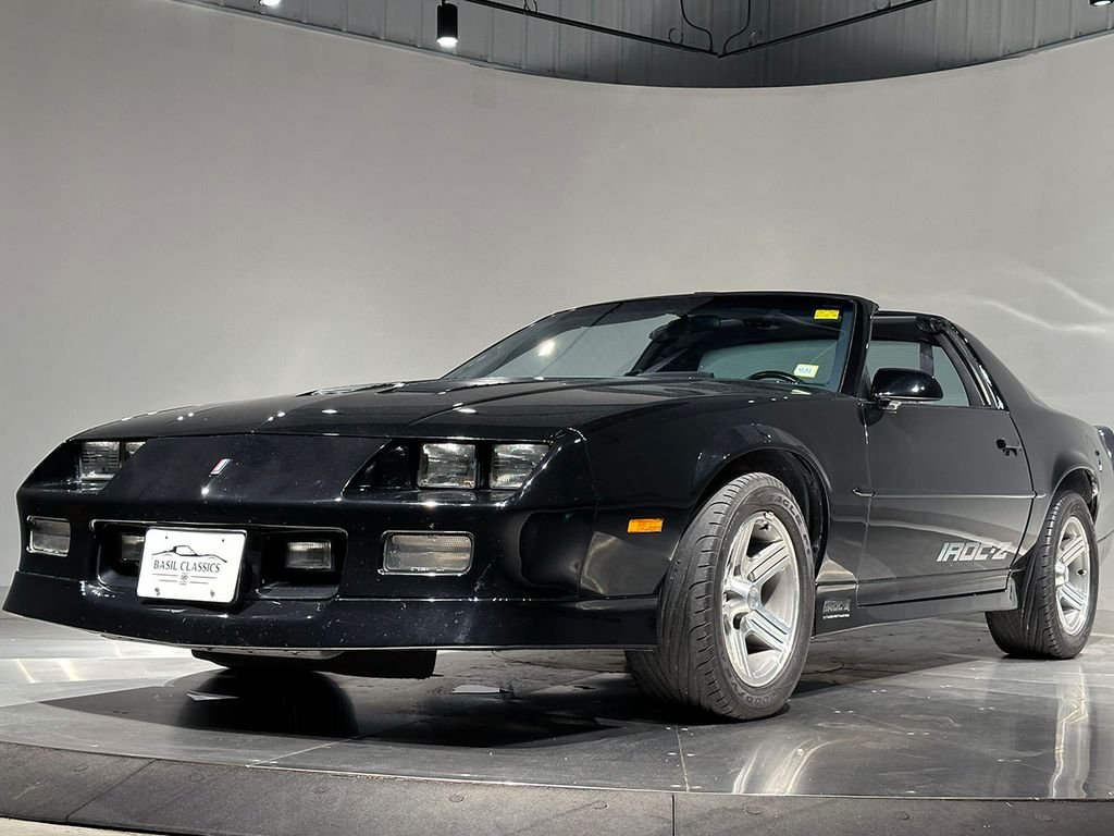 Used 1988 Black Chevrolet IROC-Z image 20